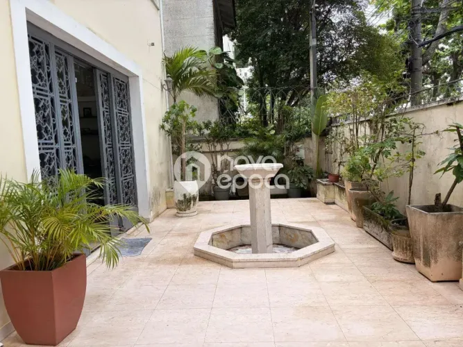 Prédio para venda com 4 quartos em Urca com 416m²