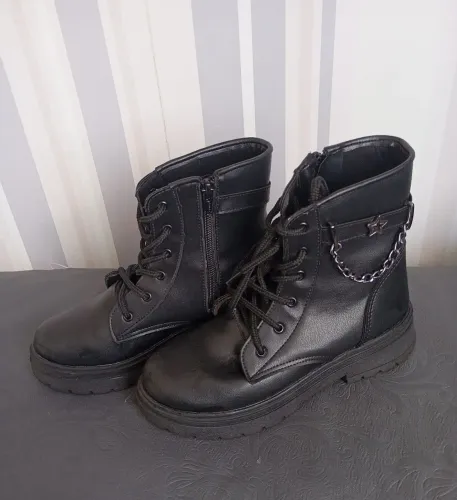 VENDO BOTA INFANTIL N° 33