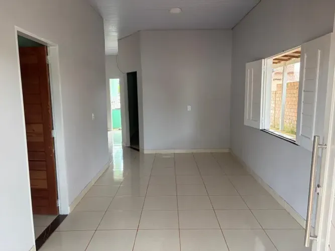 Casa com 3 Quartos e Garagem para 3 Carros em Mojuí dos Campos - Terreno Amplo 10x30