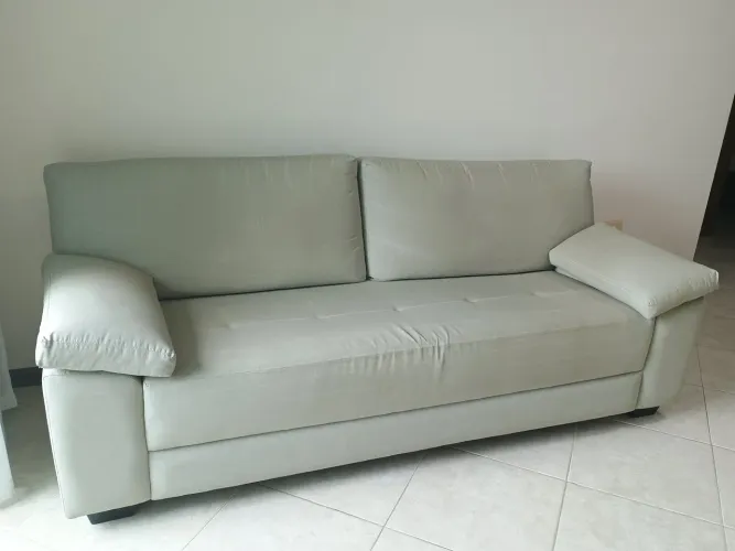 2 sofás couro 