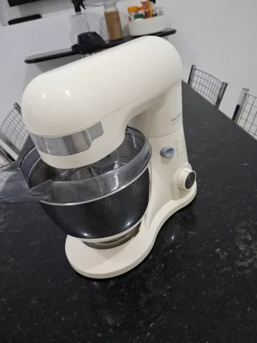 Vendo Batedeira Planetária semi nova