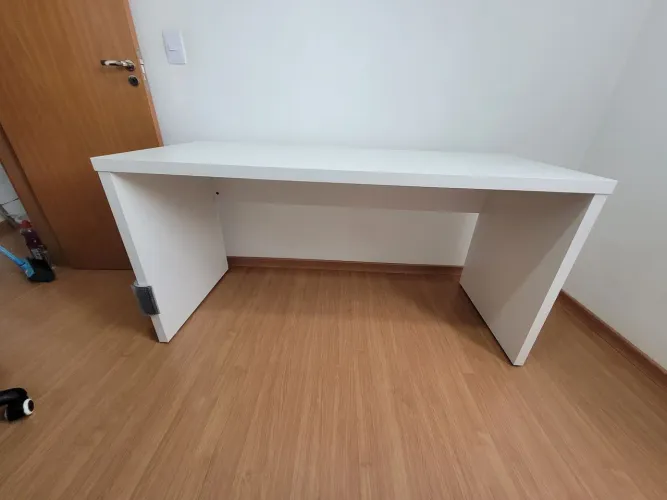 Mesa de escritório 1,50m / escrivaninha