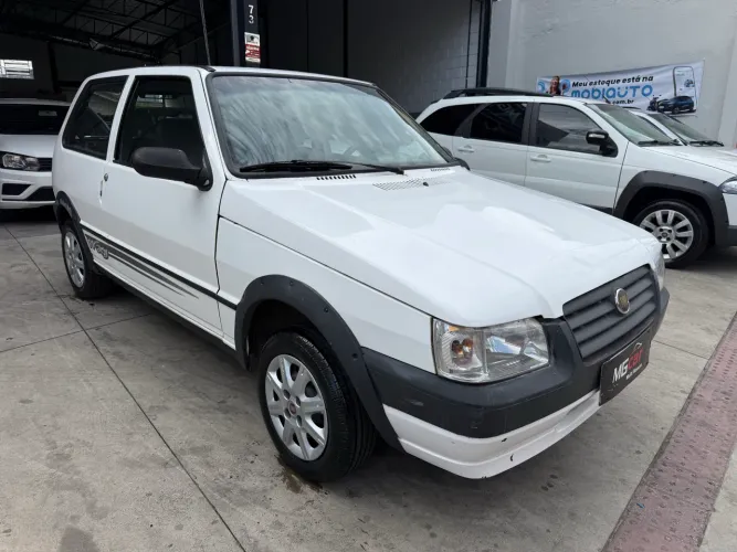 Fiat Uno Mille Celeb/celeb.econ 1.0 F.flex 2P 2011