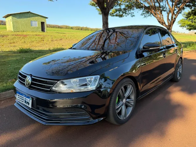 Volkswagen Jetta Comfortline 2.0 T.flex 8V 4P Tipt. 2015