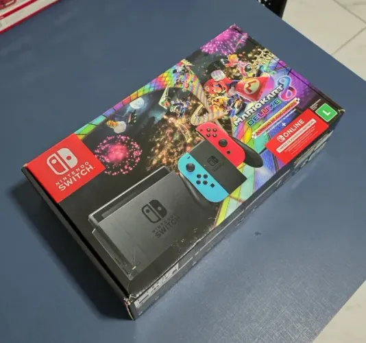 Nintendo Switch com KIT 18 em 1 e jogo Nintendo Switch Sports