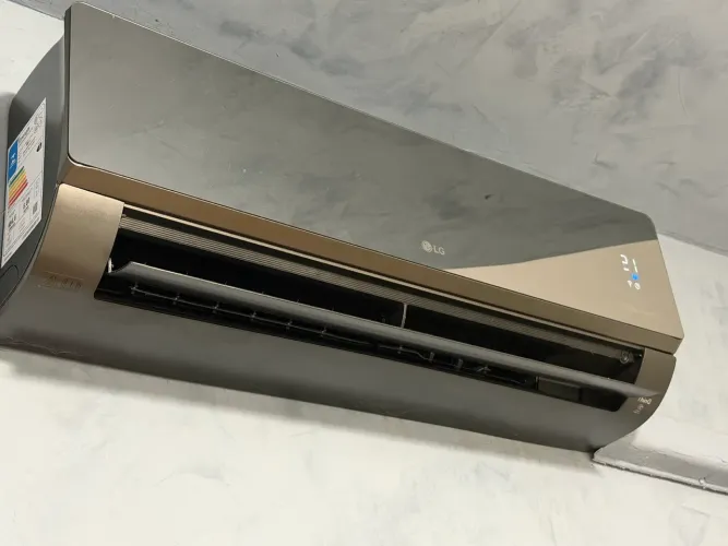 Ar condicionado LG Artcool UV Nano