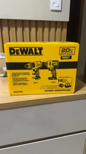DeWALT KIT FURADEIRA+ PARAFUSADEIRA - NOVO