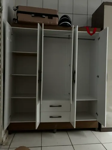 Guarda roupa casal 