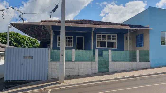 Casa + sala comercial 