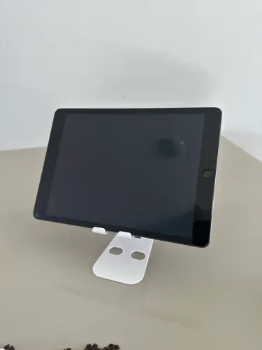 iPad 9ª geração + Apple Pencil original + caneta paralela + duas cases + película extra