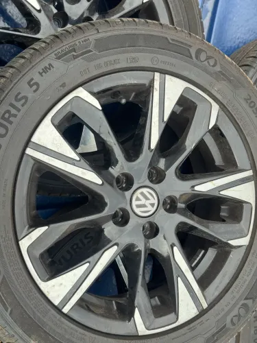 Pneu 255R16 seminovo