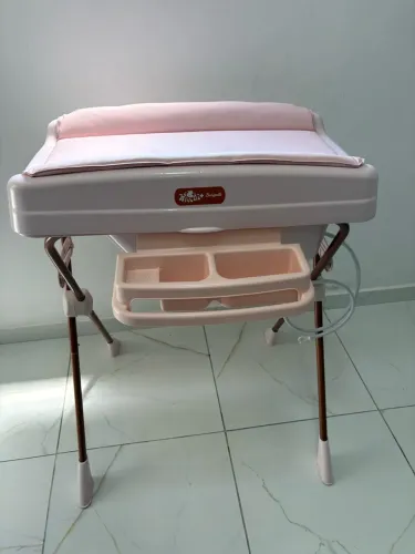 Banheira Infantil Burigoto semi nova em perfeito estado