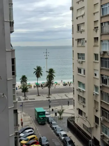 Apartamento 2 Quartos para Alugar em Copacabana - Posto 6, Quadra da Praia