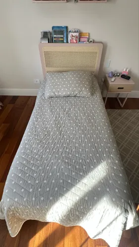 Bicama de Ferro Rosa com colhoes sendo 1 Emma