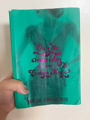 Livro Os Sete Maridos de Evelyn Hugo