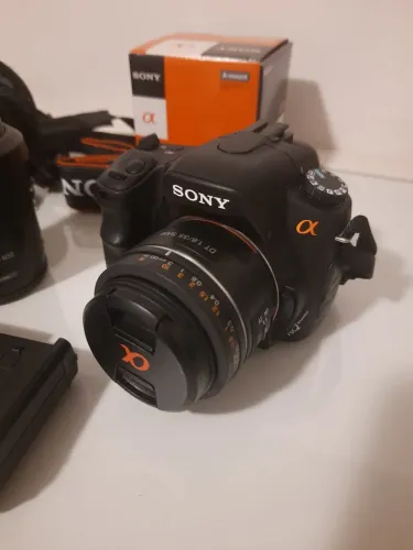 Câmera Sony Alpha A200 + Lentes 18-55mm e 35mm f/1.8 + Bolsa