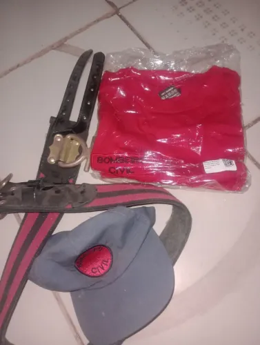 Cinto+camiseta+boné (bombeiro civil)