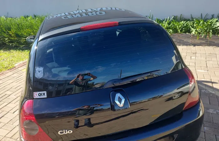 Renault Clio Campus Hi-flex 1.0 16V 3P 2010