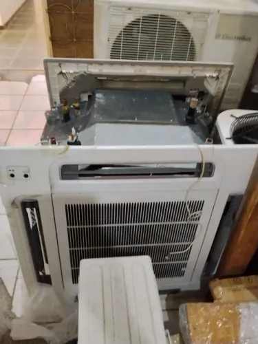 Ar condicionado split-cassete 48.000 BTUs carrier