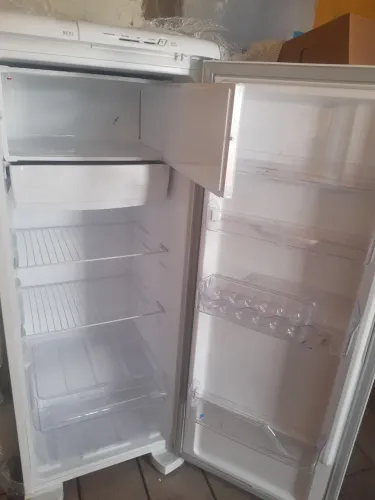 GELADEIRA ELETROLUX - NOVA (COMPRADA EM MARÇO)