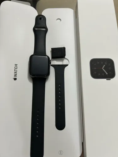 Apple Watch SE 44mm defeito