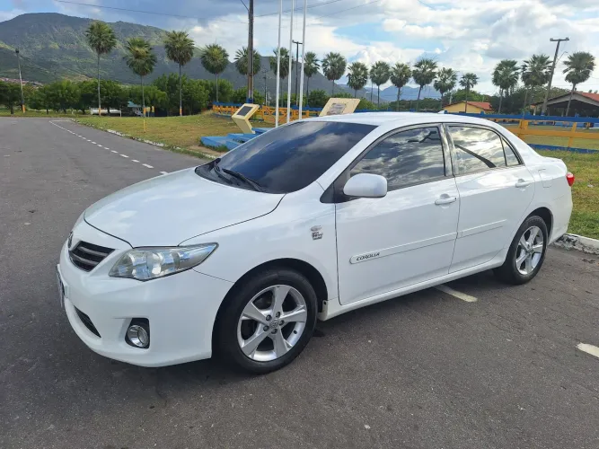 Toyota Corolla GLI 1.8 Flex 16V Aut. 2013