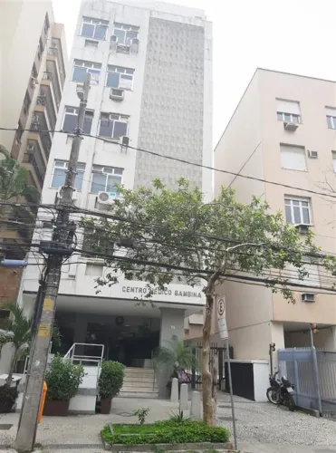 GRUPO DE SALAS EM BOTAFOGO