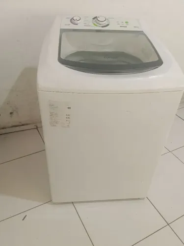 Vendo uma máquina de lavar roupa Consul 11 kg bem conservada