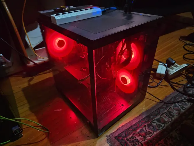 Pc gamer I7 com AMD RX 580 gb placa mãe asrock 16 GB de RAM HD SSD Samsung Evo 870 2tb