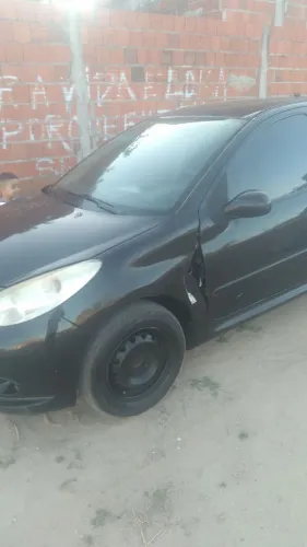 Peugeot 207 Sedan Passion XR 1.4 Flex 8V 4P 2012