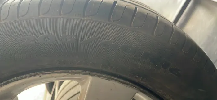 Pneu 205/60/16