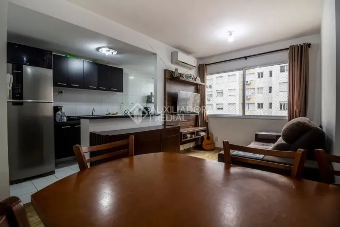 Apartamento Semi-Mobiliado em Porto Alegre