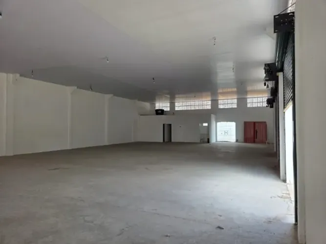 Galpão para aluguel - Av. principal da Farolândia (Aracaju/SE)