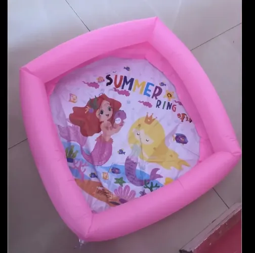 Piscininha menina