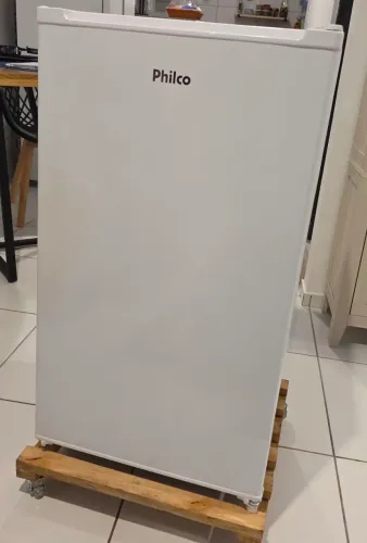 Frigobar Philco, PFG111I 92L - 220V<br>SEMINOVO ? POUQUÍSSIMO USO ? ESTADO DE NOVO!
