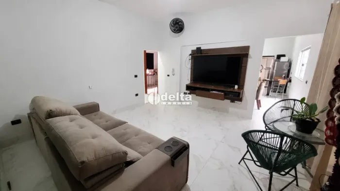 Casa residencial com 4 quartos sendo 1 suíte disponível para venda no bairro Jardim Holand