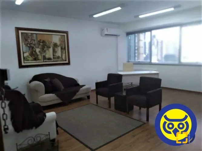 Sala comercial com 36,92m2 no Centro - Fpolis SC