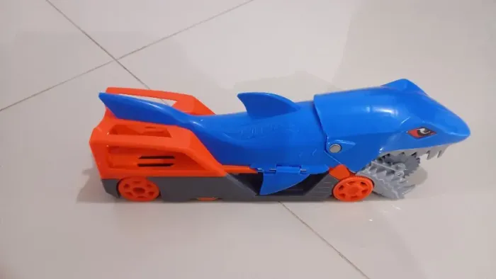 Hotwheels tubarão