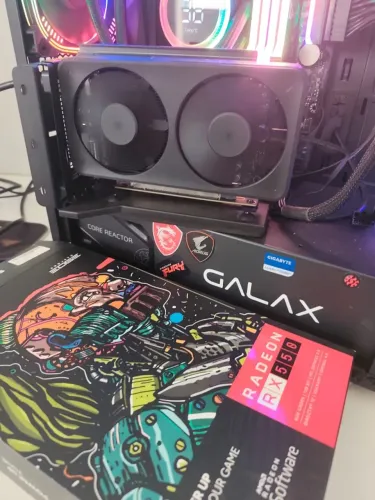 Placa de video Rx 550 4gb Pcyes