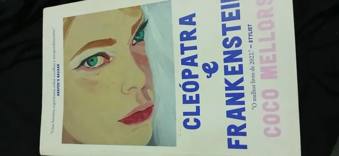 Livro Cleópatra e Frankenstein