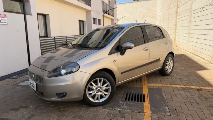Fiat Punto Attractive Italia 1.4 F.flex 8V 5P 2012