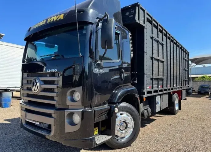 Vw 13180 2012 4x2 cavaleira para 8 cavalos