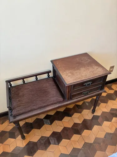 Oportunidade!!! Mesa antiga em madeira maciça estilo colonial/vintage