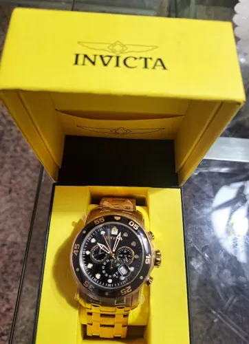 Vendo um Relógio invicta novo nunca foi usado comprado no Estados Unidos.
