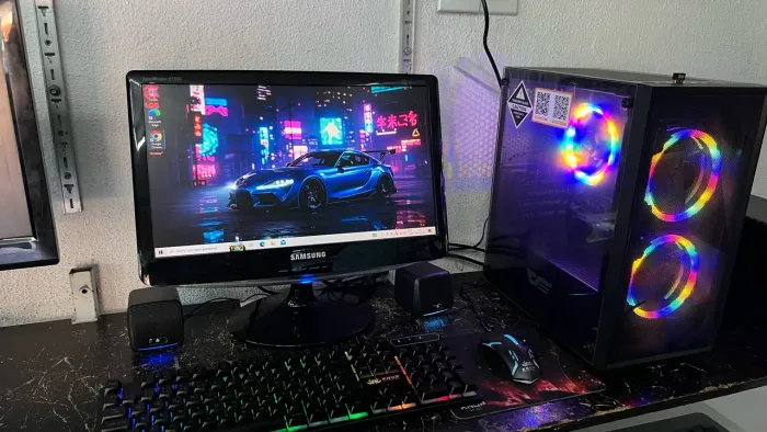 Computador Gamer i7 + 8GB RAM + SSD + MONITOR 19 + Kit RGB