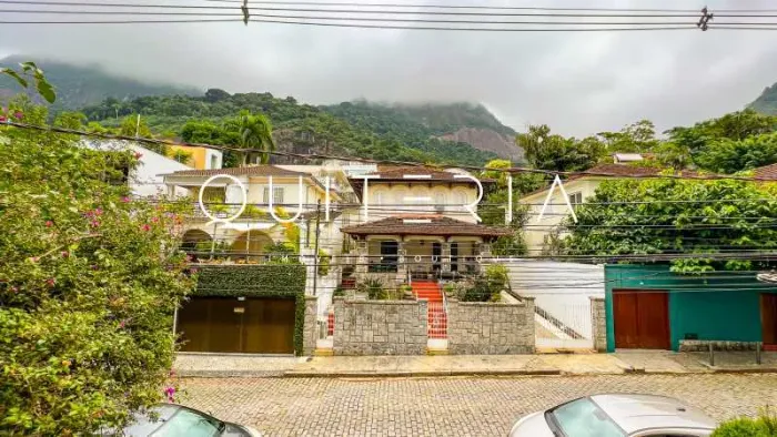 Apartamento - / Residencial / Jardim Botânico