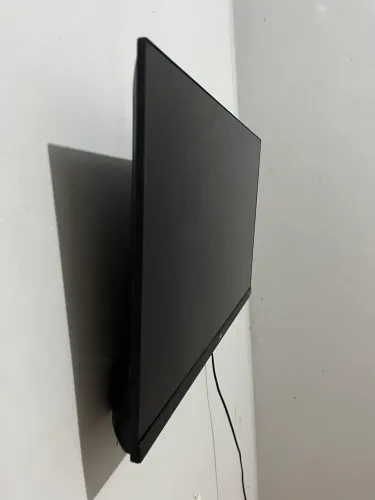 Vende-se Smart TV 32 polegadas para parede( sem pés)