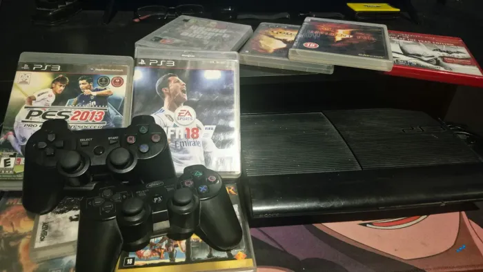 PS3 LOTADO DE JOGO COM 2 CONTROLES