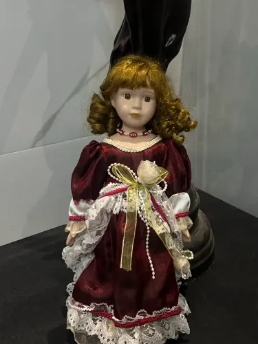 boneca porcelana 