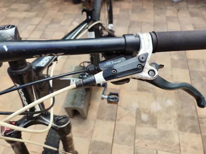 Bike Mtb aro 29 Tamanho 19. A vista negócio é ou no cartão ate 12x com acréscimo